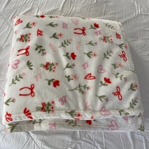 Floral Heart Patterned Blanket